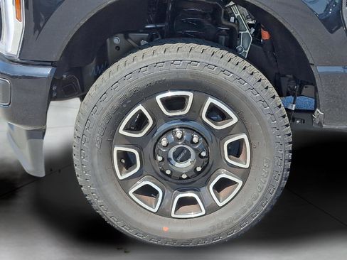 New 2025 Ford F250 Platinum image 7