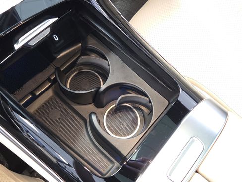 Used 2026 Mercedes-Benz GLC 300 image 32