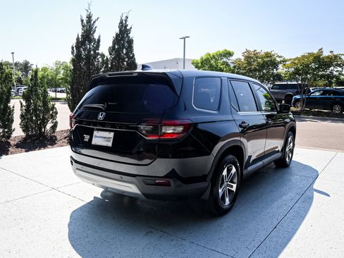 Certified 2024 Honda Pilot EX-L image 10