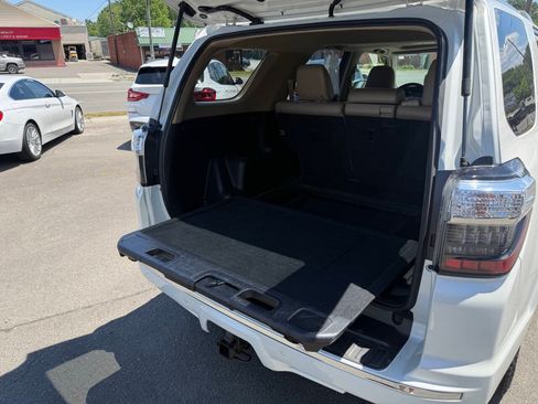 Used 2017 Toyota 4Runner Limited AWD/4WD image 20