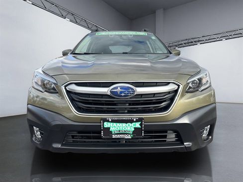 Used 2022 Subaru Outback Premium image 9