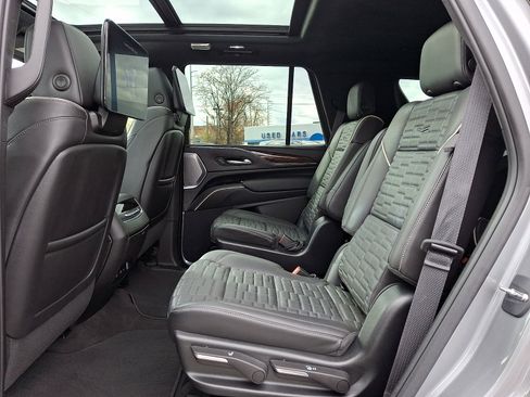 Used 2023 Cadillac Escalade Sport Platinum image 10