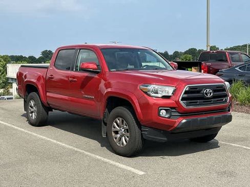 Used 2017 Toyota Tacoma SR5 w/ Tow Package AWD/4WD image 20