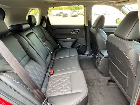 New 2026 Nissan Rogue Platinum image 13