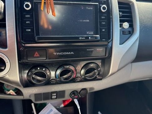 Used 2015 Toyota Tacoma 4x4 Access Cab w/ SR5 Package image 6