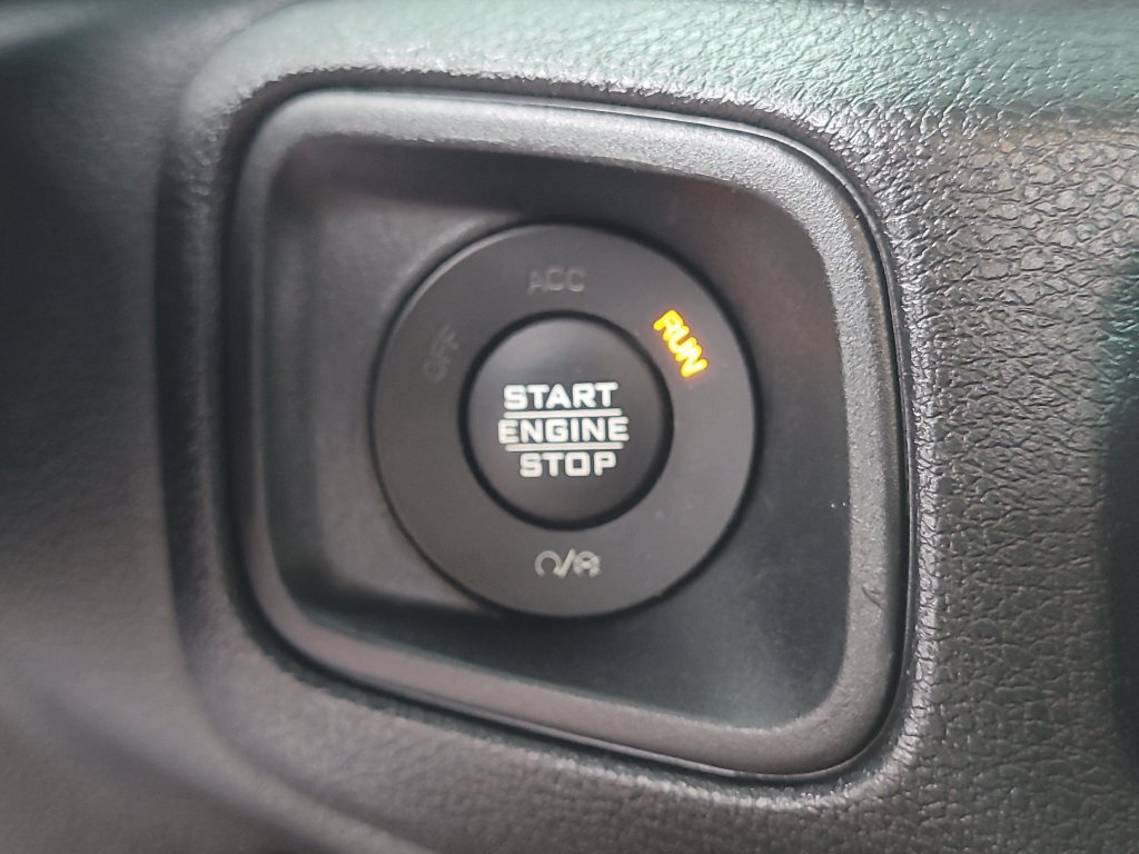 Used 2025 Jeep Gladiator Sport AWD/4WD image 27