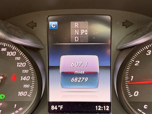 Used 2019 Mercedes-Benz GLC 300 4MATIC image 25