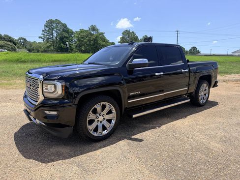 Used 2018 GMC Sierra 1500 Denali w/ Denali Ultimate Package AWD/4WD image 1