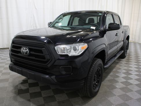 Used 2020 Toyota Tacoma SR image 32