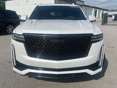 Used 2024 Cadillac Escalade ESV Premium Luxury w/ Performance Package AWD/4WD image 2