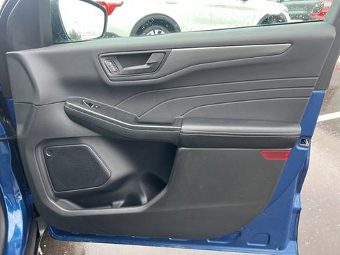 Certified 2023 Ford Escape Active w/ Cold Weather Package image 10