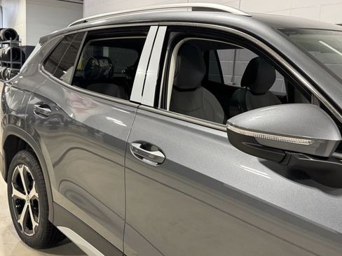 New 2026 Volkswagen Tiguan SE image 8