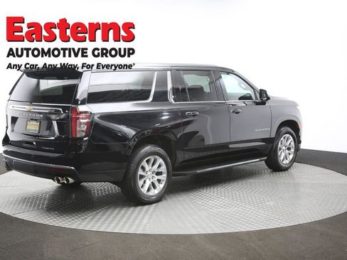 Used 2024 Chevrolet Suburban Premier RWD image 46