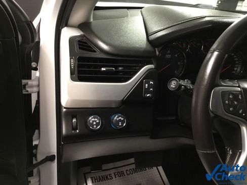 Used 2017 GMC Yukon SLT image 24