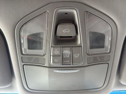 Used 2017 Hyundai Santa Fe Limited w/ Cargo Package image 22