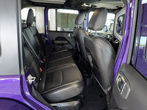 Used 2023 Jeep Wrangler Unlimited Sahara AWD/4WD image 12