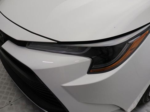Used 2024 Toyota Corolla LE image 3