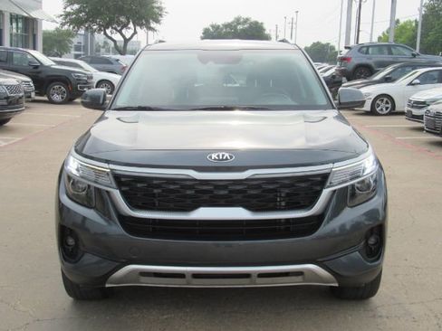 Used 2021 Kia Seltos S image 2