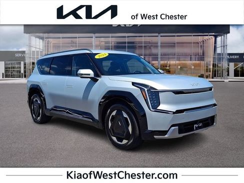 Used 2024 Kia EV9 Land AWD/4WD image 1