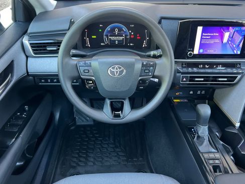 Certified 2025 Toyota Camry LE w/ Convenience Package FWD image 15