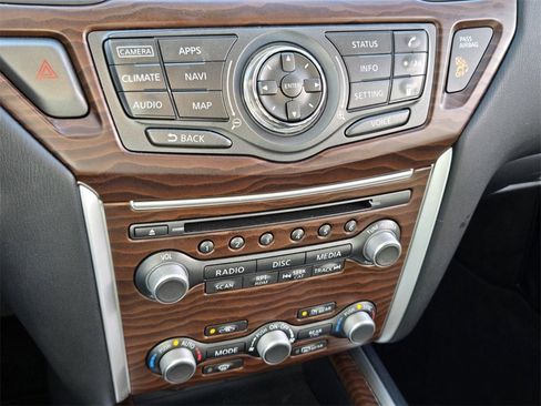Used 2019 Nissan Pathfinder Platinum image 27