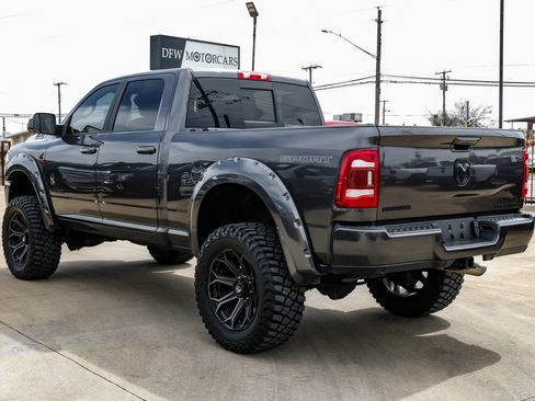 Used 2022 RAM 2500 Big Horn w/ Level C Equiment Group AWD/4WD image 15