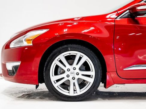 Used 2015 Nissan Altima 3.5 SL FWD image 26