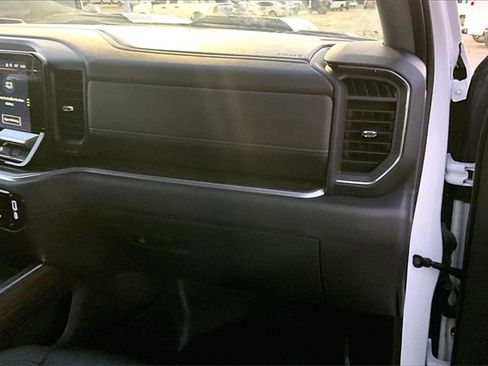 Used 2025 Chevrolet Silverado 1500 LT Trail Boss w/ Convenience Package II image 27