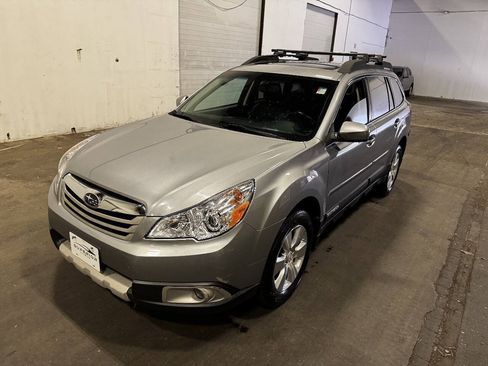 Used 2011 Subaru Outback 3.6R Limited w/ PWR Moonroof Pkg AWD/4WD image 1