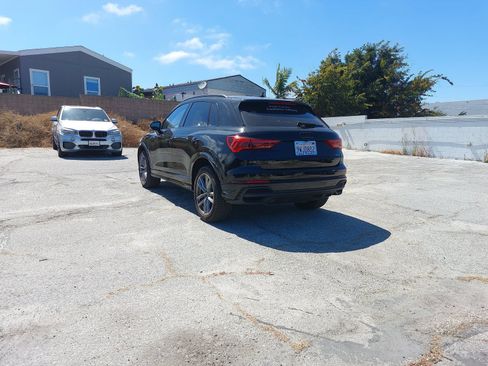 Used 2025 Audi Q3 2.0T Premium w/ Convenience Package AWD/4WD image 4