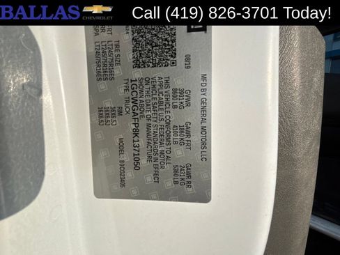 Used 2019 Chevrolet Express 2500 w/ Driver Convenience Package RWD image 15