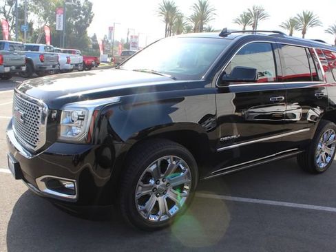 Used 2017 GMC Yukon Denali w/ Open Road Package RWD image 5