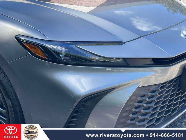 Certified 2025 Toyota Camry SE FWD image 9