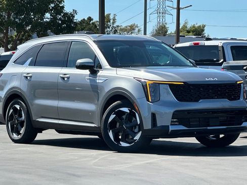 New 2026 Kia Sorento EX AWD/4WD image 2
