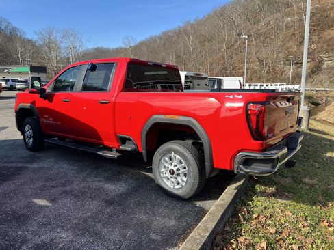 New 2026 GMC Sierra 2500 Pro AWD/4WD image 5