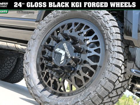 Used 2026 Ford F450 Platinum w/ FX4 Off-Road Package AWD/4WD image 7