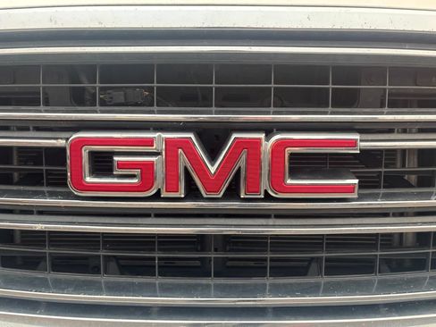 Used 2017 GMC Yukon XL SLT AWD/4WD image 29