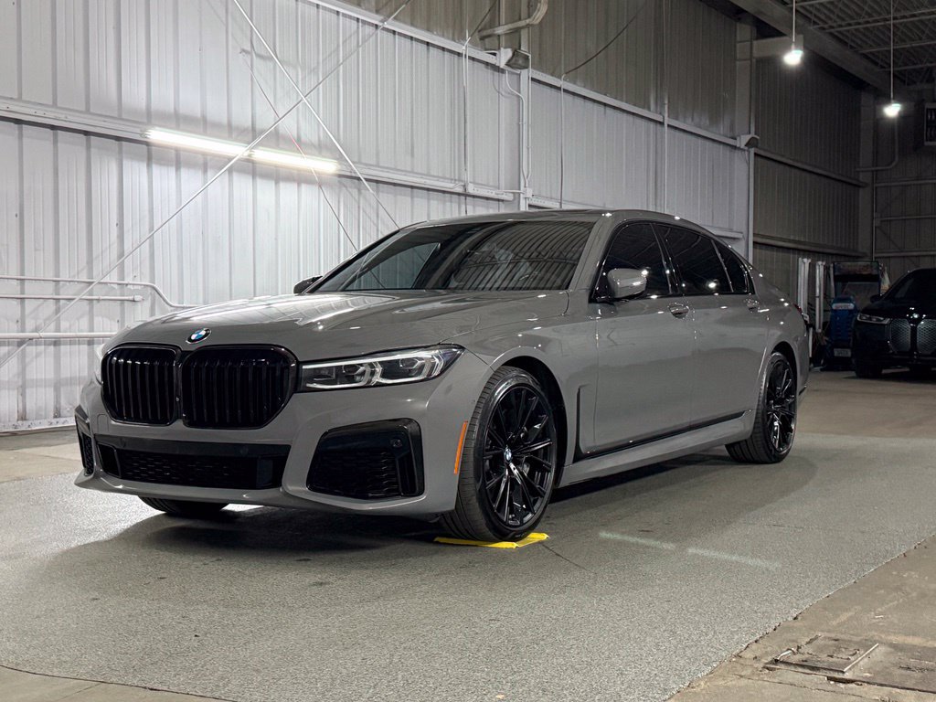 Used 2022 BMW 750i xDrive w/ Executive Package AWD/4WD image 1