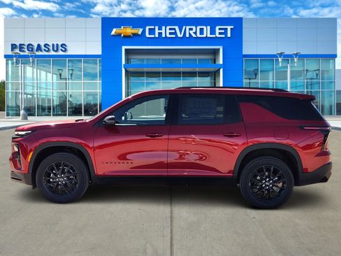 New 2026 Chevrolet Traverse LT image 3