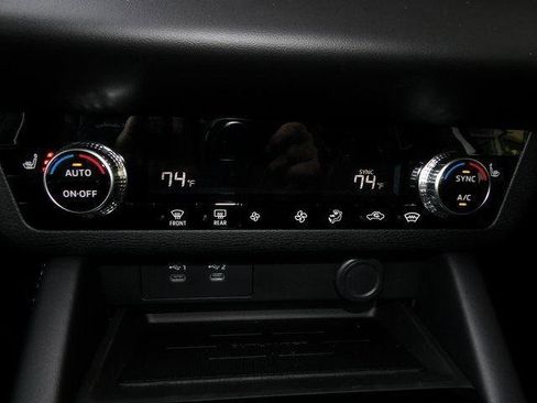 New 2025 Mitsubishi Outlander ES image 20