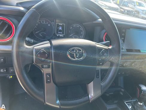 Used 2021 Toyota Tacoma TRD Sport RWD image 10