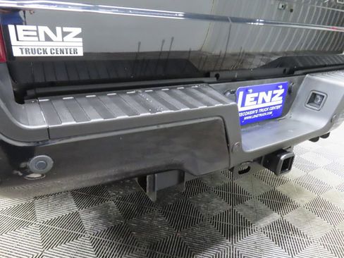 Used 2022 Ford F250 Lariat w/ Black Appearance Pkg AWD/4WD image 43