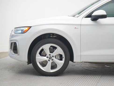 Used 2021 Audi Q5 2.0T Premium Plus w/ Premium Plus Package image 2