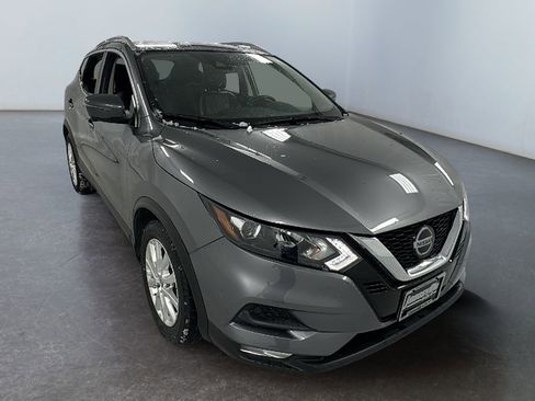 Used 2021 Nissan Rogue Sport SV w/ Technology Package image 1