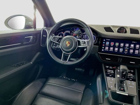 Certified 2022 Porsche Cayenne AWD/4WD image 25