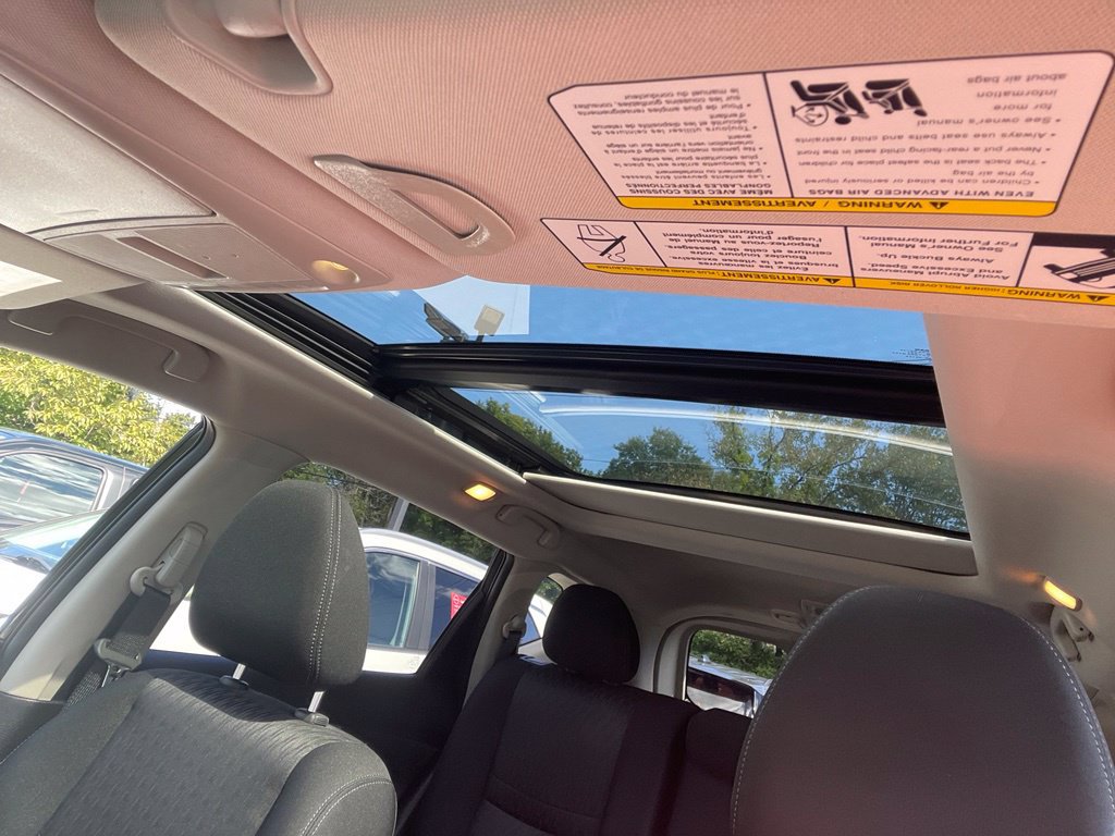 Used 2019 Nissan Rogue SV w/ Sun & Sound Touring Package AWD/4WD image 31