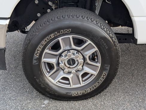 Used 2023 Ford F250 Lariat w/ Lariat Ultimate Package image 13