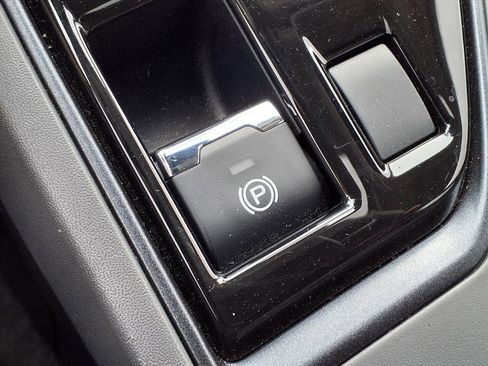 Certified 2025 Subaru Crosstrek 2.5i Limited w/ Crosstrek Mirror Package image 24