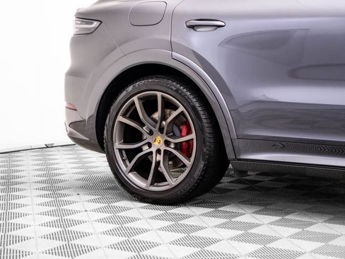 Used 2021 Porsche Cayenne GTS image 37