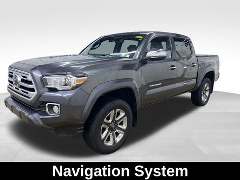 Used 2018 Toyota Tacoma Limited w/ Four Season Floor Mat Package image 3